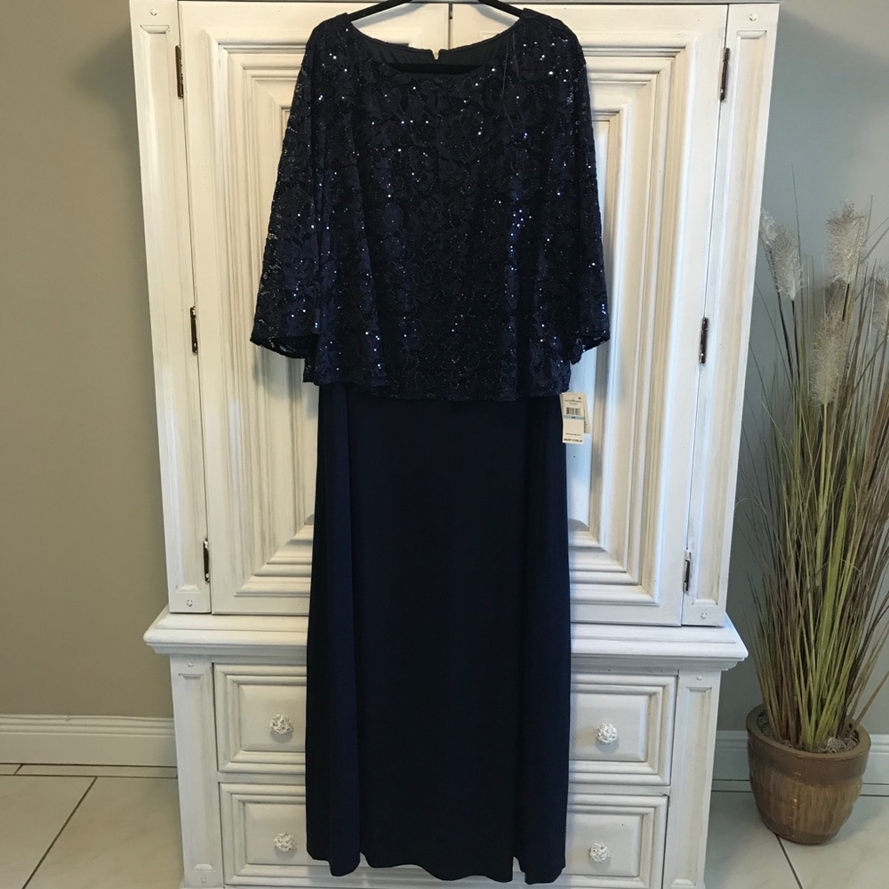 Formal Dress. Great for wedding!
